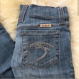 Frankie b. 🦋 stitched logo low rise flare denim